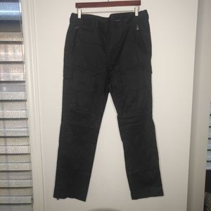 RLX by Ralph Lauren - exclusive cargos - size 36